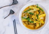 ការីនំបញ្ចុកសាច់មាន់ Red curry noodle